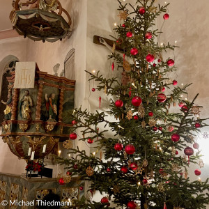 Christbaum in der Pfarrkirche